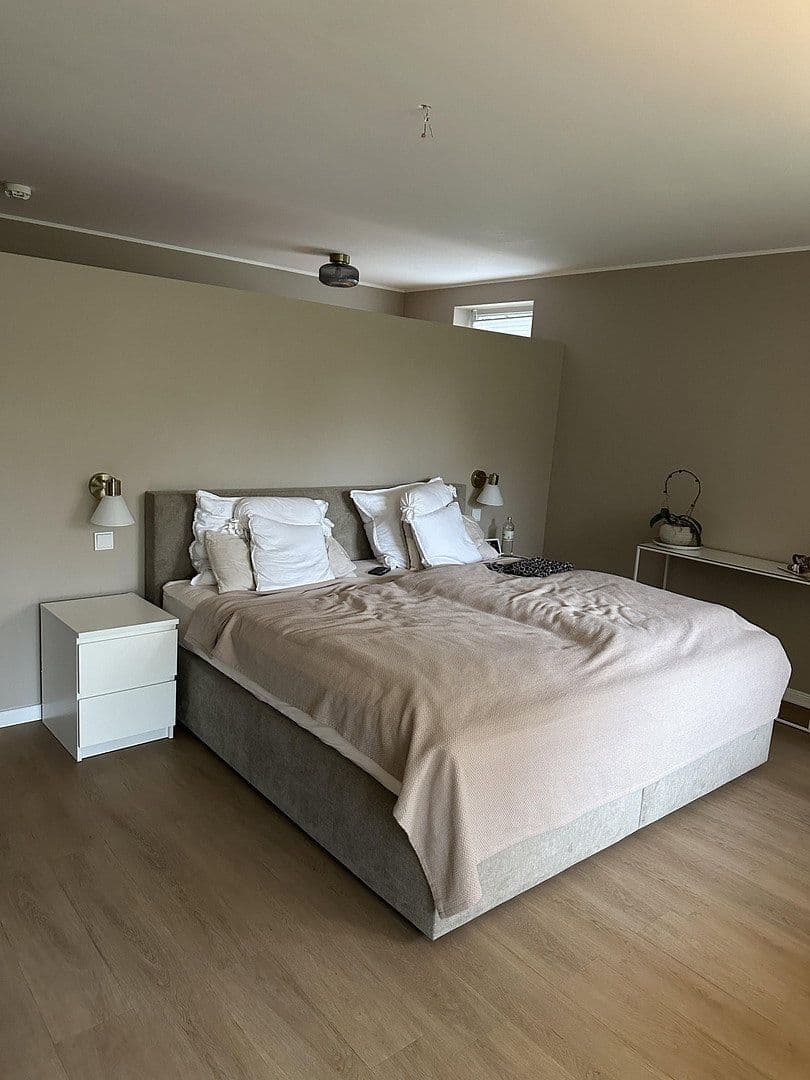 Prenájom bytu 3-izbový 118 m², Rellingen, Šlezvicko-Holštajnsko Prenájom bytu 3-izbový 118 m², Rellingen, Šlezvicko-Holštajnsko