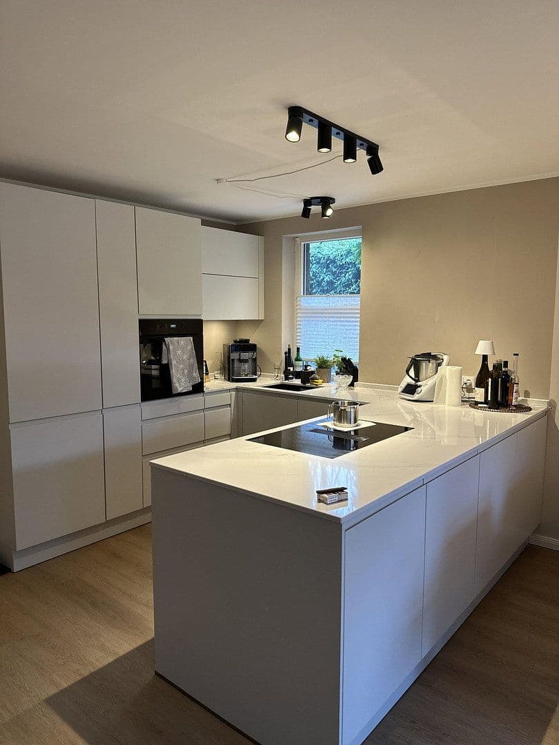 Prenájom bytu 3-izbový 118 m², Rellingen, Šlezvicko-Holštajnsko Prenájom bytu 3-izbový 118 m², Rellingen, Šlezvicko-Holštajnsko