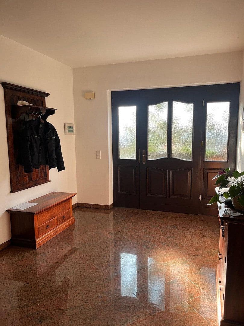 Predaj domu 206 m², pozemek 811 m², zur Heide 53, Naumburg (Saale), Sasko-Anhaltsko Predaj domu 206 m², pozemek 811 m², zur Heide 53, Naumburg (Saale), Sasko-Anhaltsko