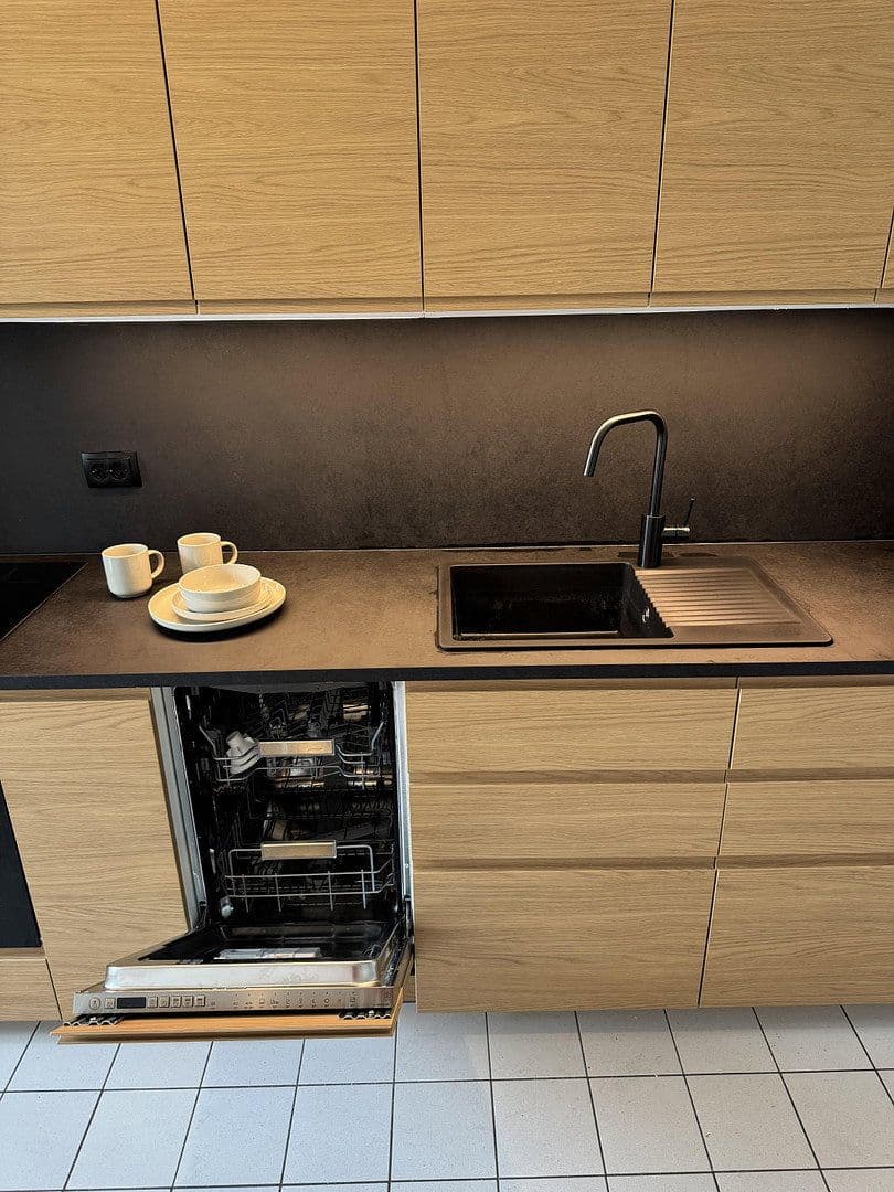 Prenájom bytu 2-izbový 58 m², Bahnhofstraße 3, Berlin, Berlín Prenájom bytu 2-izbový 58 m², Bahnhofstraße 3, Berlin, Berlín