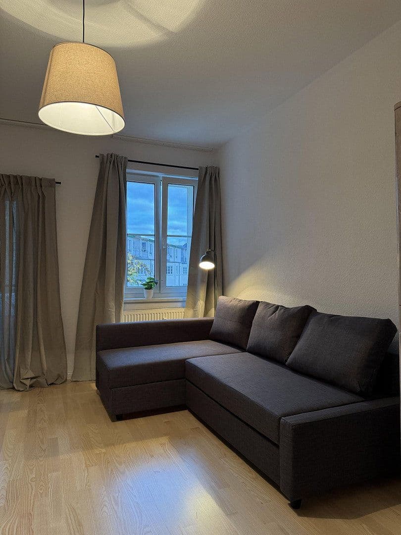 Prenájom bytu 2-izbový 58 m², Bahnhofstraße 3, Berlin, Berlín Prenájom bytu 2-izbový 58 m², Bahnhofstraße 3, Berlin, Berlín