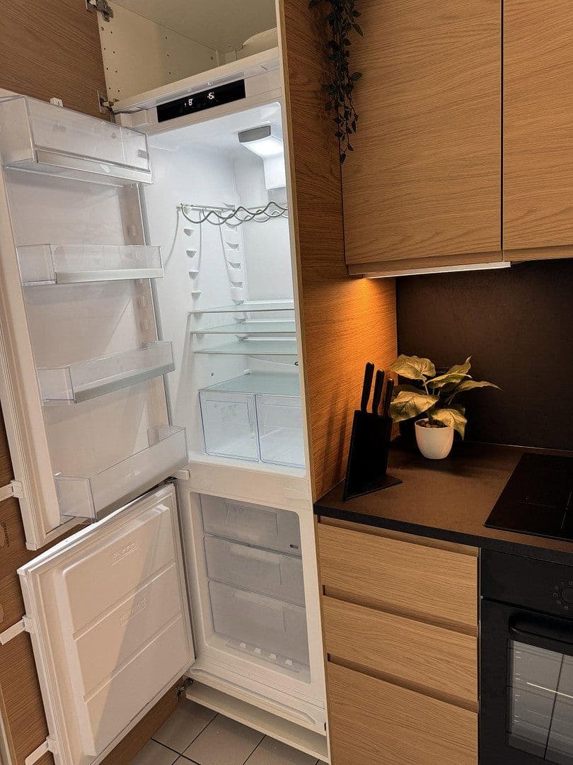 Prenájom bytu 2-izbový 58 m², Bahnhofstraße 3, Berlin, Berlín Prenájom bytu 2-izbový 58 m², Bahnhofstraße 3, Berlin, Berlín