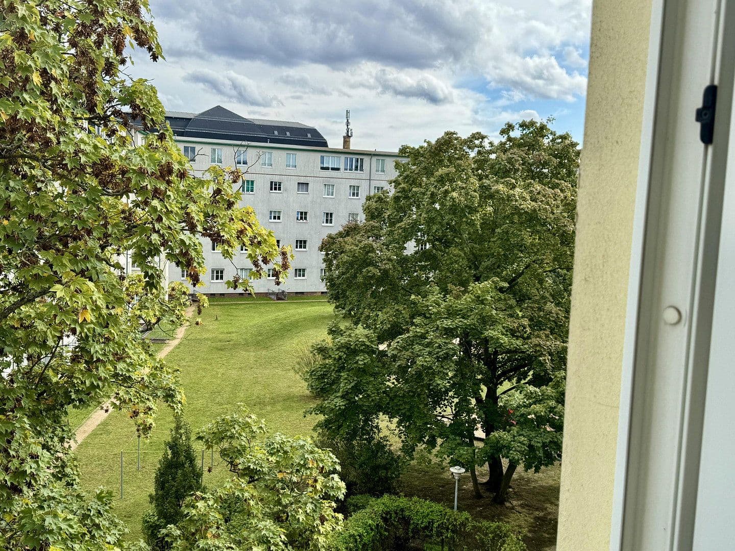 Prenájom bytu 2-izbový 58 m², Bahnhofstraße 3, Berlin, Berlín Prenájom bytu 2-izbový 58 m², Bahnhofstraße 3, Berlin, Berlín