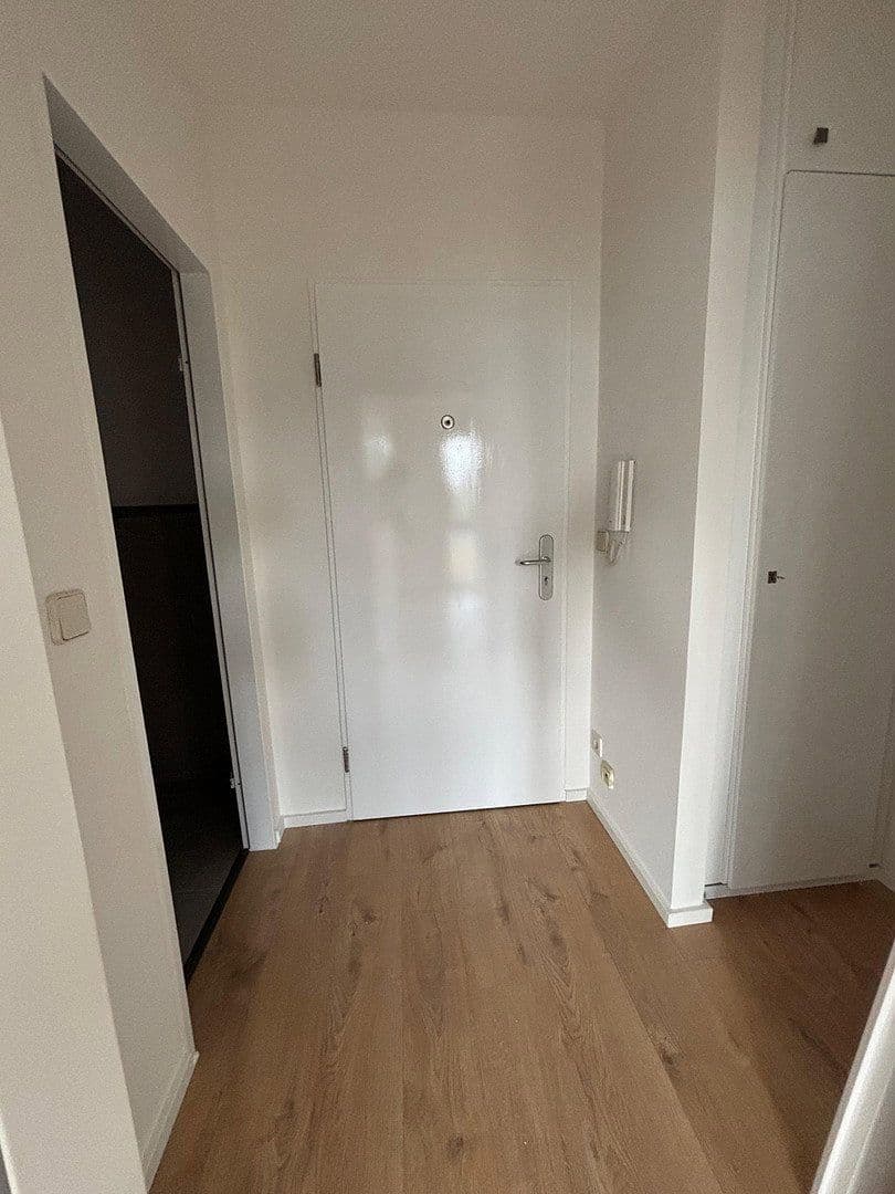 Prenájom bytu 1-izbový 34 m², Kaarster Straße 230C, Neuss, Severné Porýnie - Westfálsko Prenájom bytu 1-izbový 34 m², Kaarster Straße 230C, Neuss, Severné Porýnie - Westfálsko