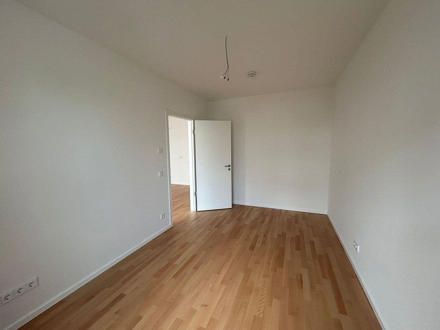 Prenájom bytu 2-izbový 60 m², Regattastraße 9, Berlin, Berlín Prenájom bytu 2-izbový 60 m², Regattastraße 9, Berlin, Berlín