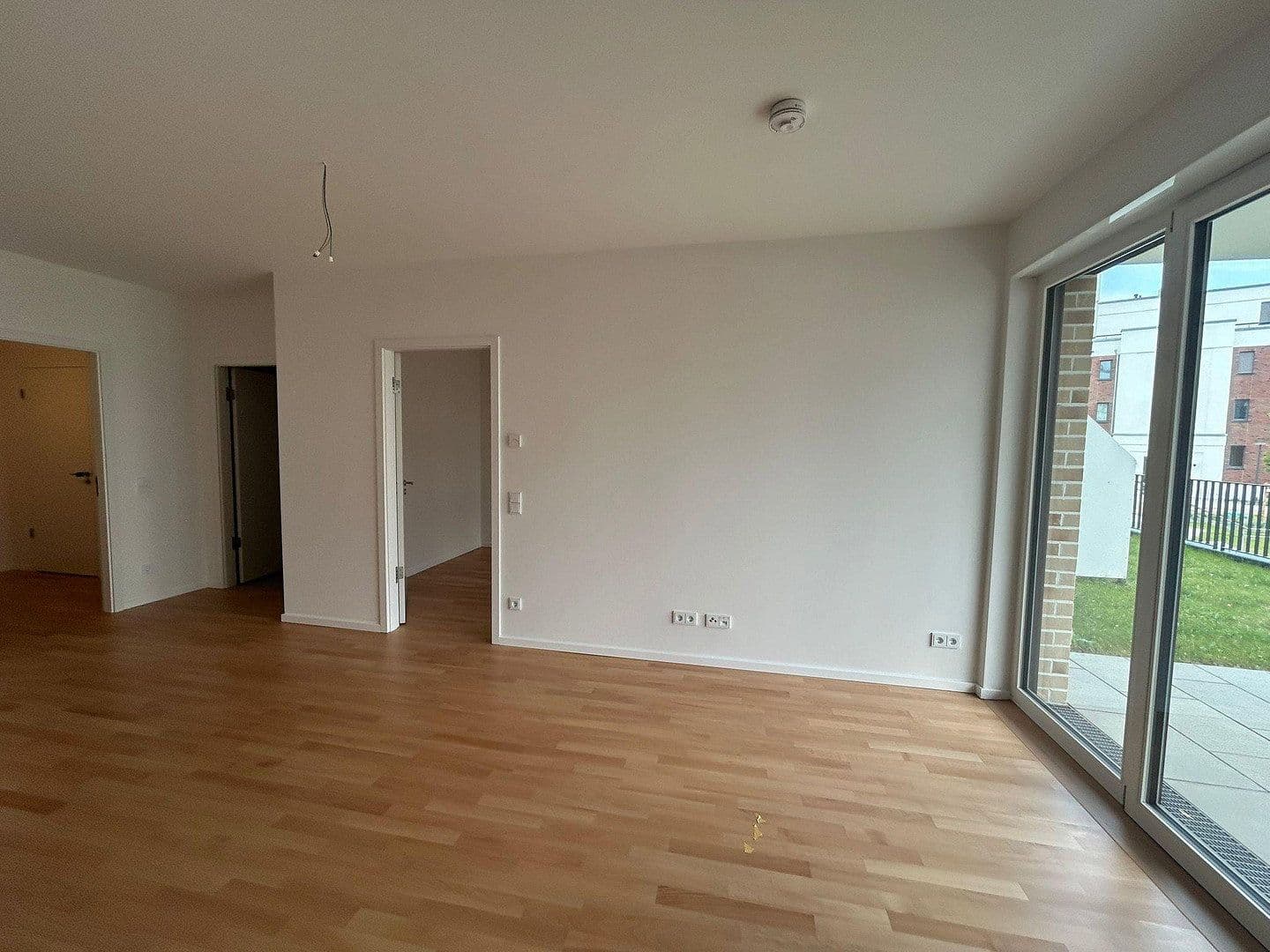 Prenájom bytu 2-izbový 60 m², Regattastraße 9, Berlin, Berlín Prenájom bytu 2-izbový 60 m², Regattastraße 9, Berlin, Berlín
