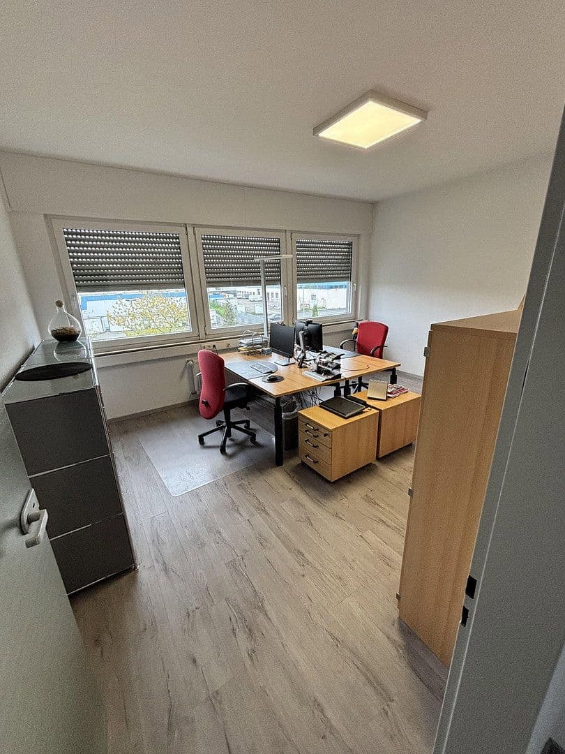 Prenájom kancelárie 111 m², Harpener Feld 33, Bochum, Severné Porýnie - Westfálsko Prenájom kancelárie 111 m², Harpener Feld 33, Bochum, Severné Porýnie - Westfálsko