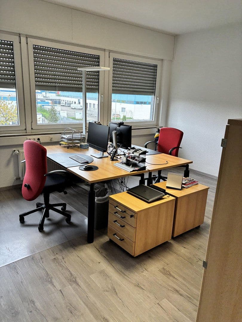 Prenájom kancelárie 111 m², Harpener Feld 33, Bochum, Severné Porýnie - Westfálsko Prenájom kancelárie 111 m², Harpener Feld 33, Bochum, Severné Porýnie - Westfálsko