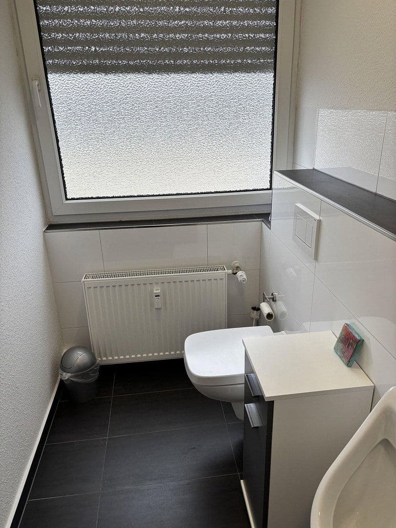 Prenájom kancelárie 111 m², Harpener Feld 33, Bochum, Severné Porýnie - Westfálsko Prenájom kancelárie 111 m², Harpener Feld 33, Bochum, Severné Porýnie - Westfálsko