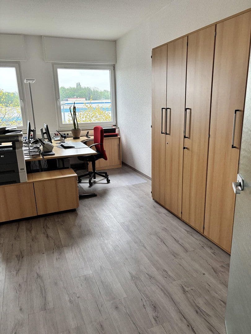 Prenájom kancelárie 111 m², Harpener Feld 33, Bochum, Severné Porýnie - Westfálsko Prenájom kancelárie 111 m², Harpener Feld 33, Bochum, Severné Porýnie - Westfálsko
