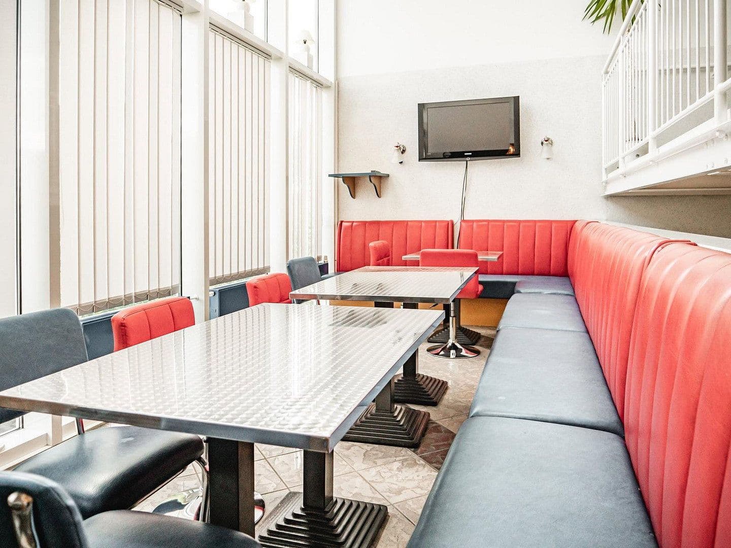 Prenájom nebytového priestoru 3.800 m², Beilngries, Bavorsko Prenájom nebytového priestoru 3.800 m², Beilngries, Bavorsko