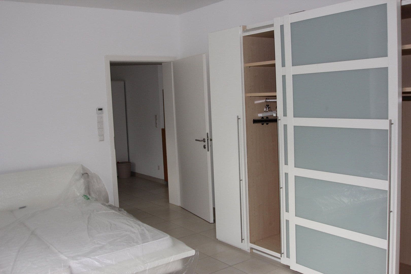 Prenájom bytu 2-izbový 65 m², Gluckallee 5, Falkensee, Brandenbursko Prenájom bytu 2-izbový 65 m², Gluckallee 5, Falkensee, Brandenbursko