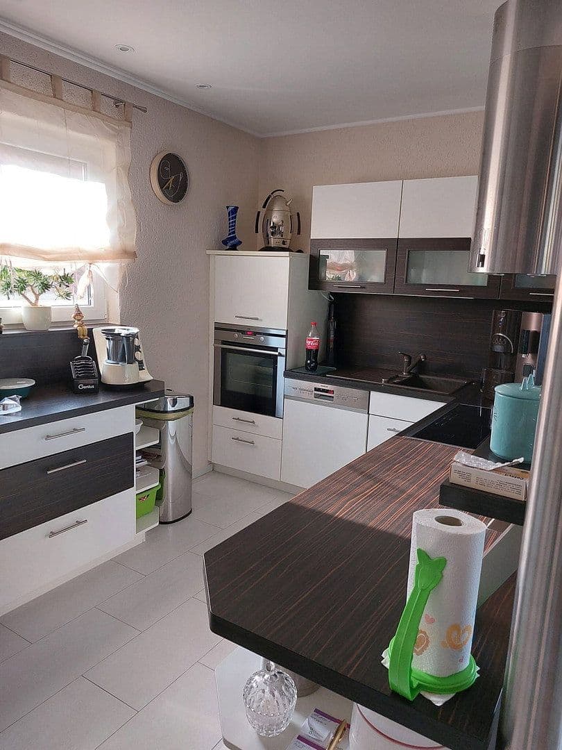 Predaj domu 176 m², pozemek 551 m², Am Schwefelgraben 3, Mühlhausen-Ehingen, Bádensko-Wurttembersko Predaj domu 176 m², pozemek 551 m², Am Schwefelgraben 3, Mühlhausen-Ehingen, Bádensko-Wurttembersko