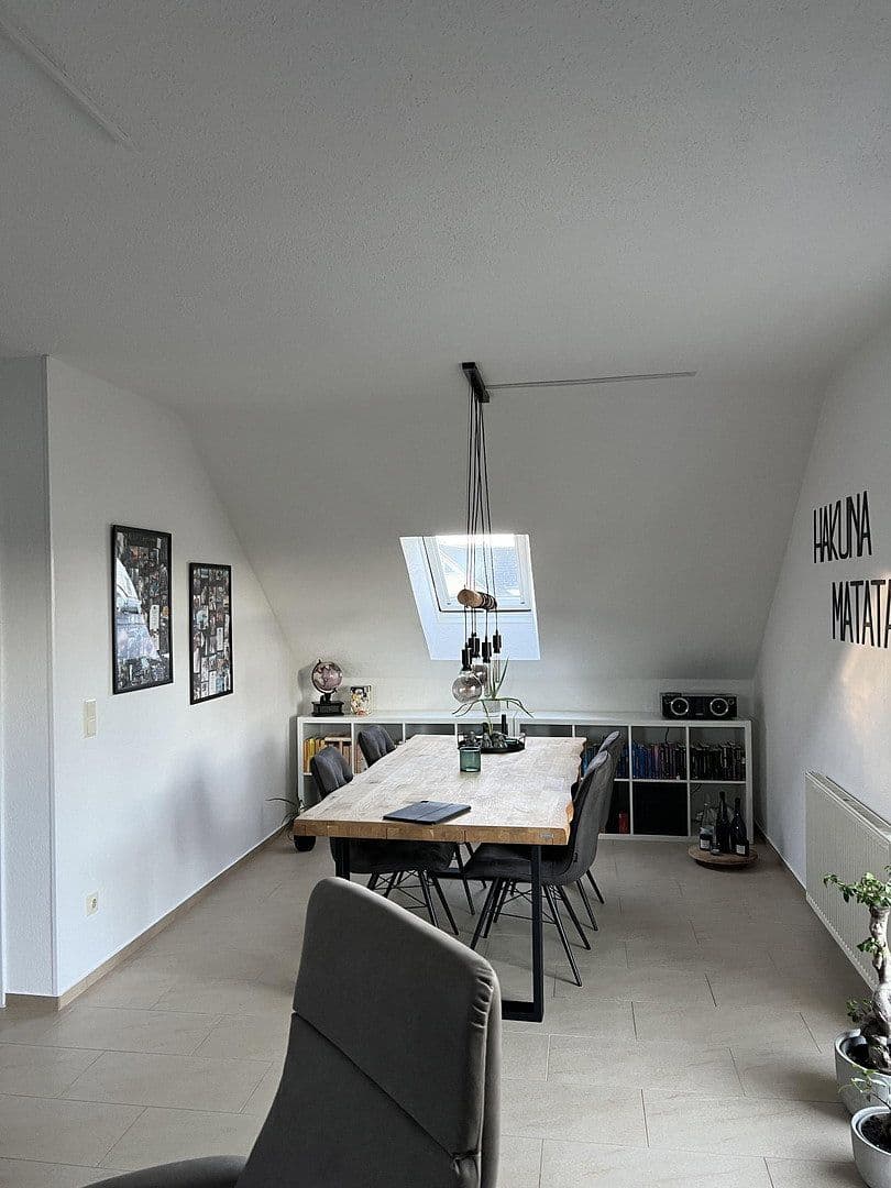 Predaj domu 176 m², pozemek 551 m², Am Schwefelgraben 3, Mühlhausen-Ehingen, Bádensko-Wurttembersko Predaj domu 176 m², pozemek 551 m², Am Schwefelgraben 3, Mühlhausen-Ehingen, Bádensko-Wurttembersko