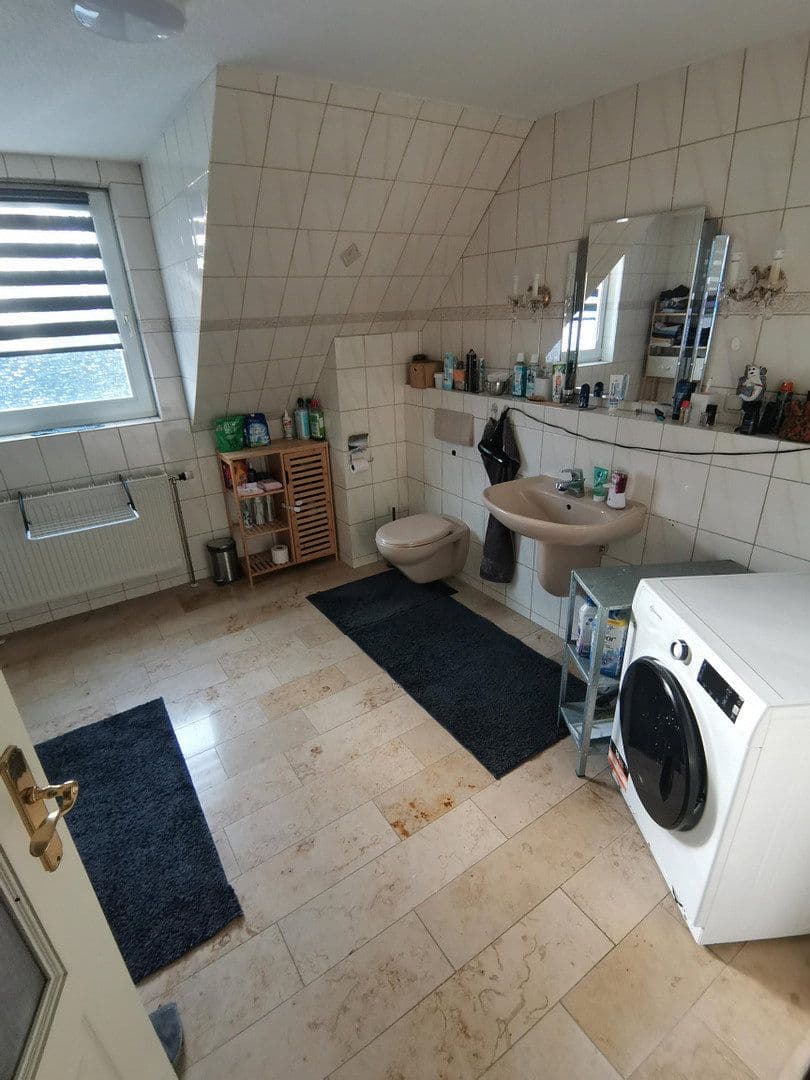 Prenájom bytu 4-izbový 97 m², Schleswiger Straße 38 a, Heide, Šlezvicko-Holštajnsko Prenájom bytu 4-izbový 97 m², Schleswiger Straße 38 a, Heide, Šlezvicko-Holštajnsko