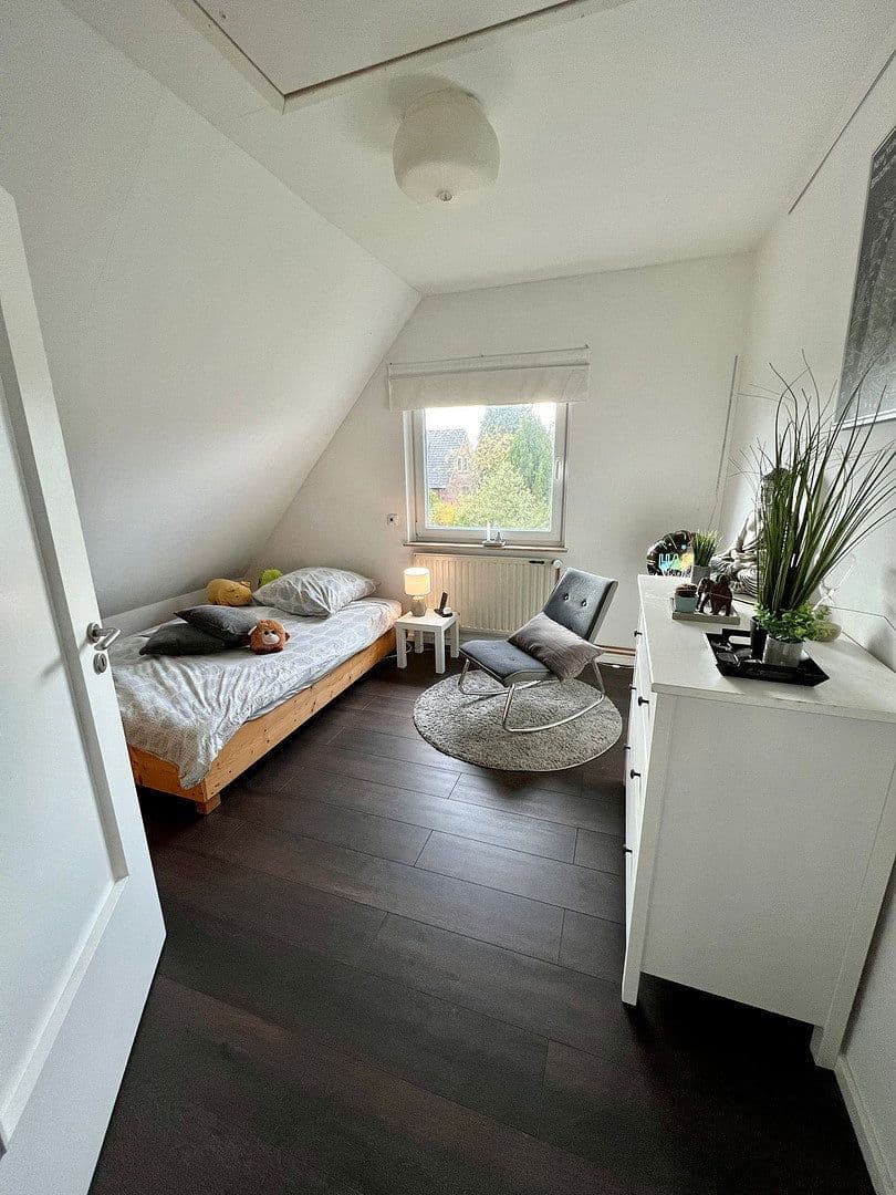 Prenájom domu 180 m², pozemek 1.000 m², Hamburg, Hamburg Prenájom domu 180 m², pozemek 1.000 m², Hamburg, Hamburg
