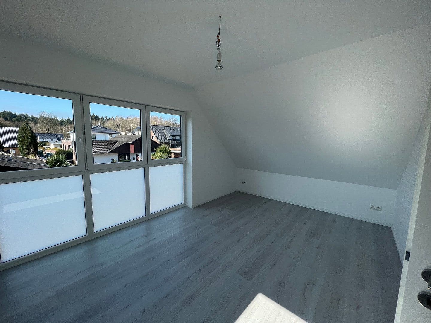 Prenájom domu 115 m², pozemek 346 m², Hamburg, Hamburg Prenájom domu 115 m², pozemek 346 m², Hamburg, Hamburg
