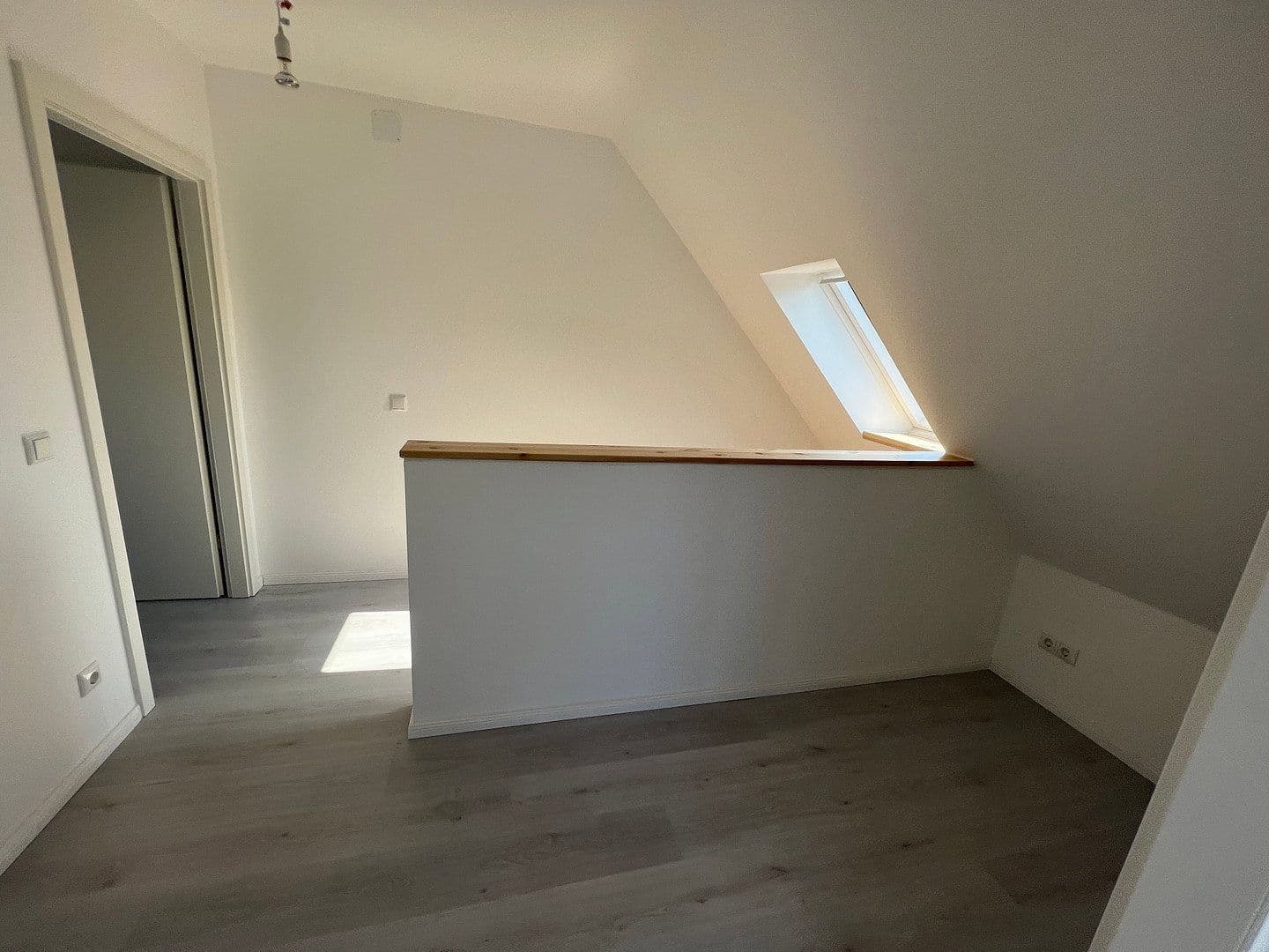 Prenájom domu 115 m², pozemek 346 m², Hamburg, Hamburg Prenájom domu 115 m², pozemek 346 m², Hamburg, Hamburg