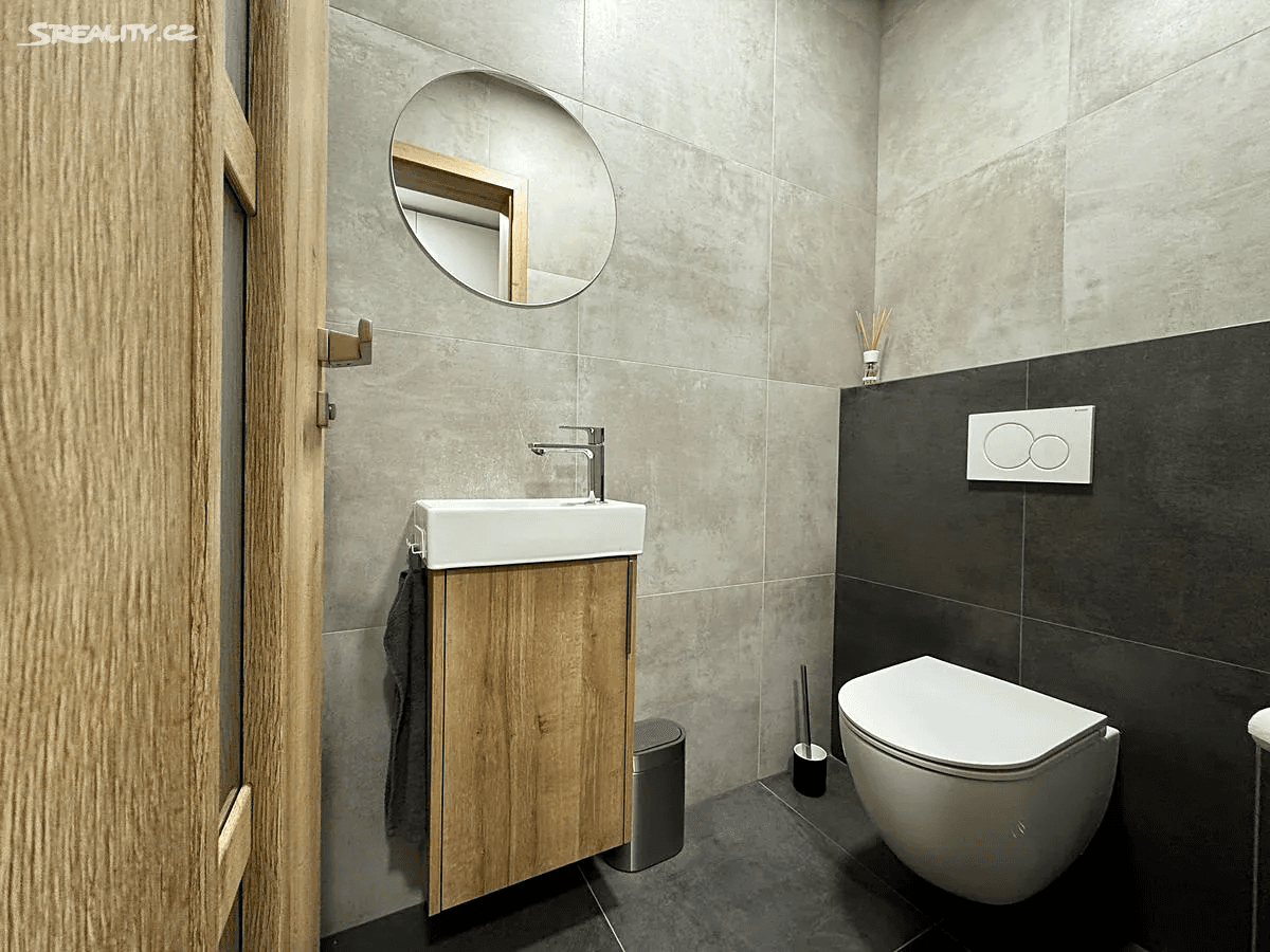 Predaj domu 159 m², pozemek 835 m², Pomněnková, Mukařov, Středočeský kraj Predaj domu 159 m², pozemek 835 m², Pomněnková, Mukařov, Středočeský kraj