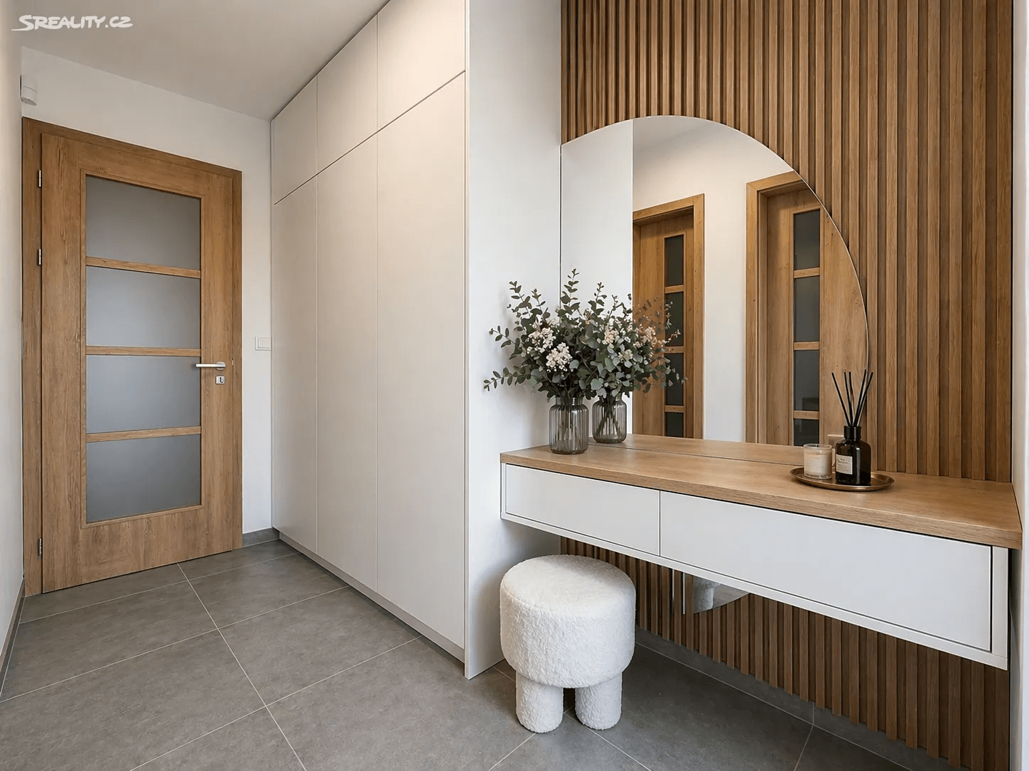 Predaj domu 159 m², pozemek 835 m², Pomněnková, Mukařov, Středočeský kraj Predaj domu 159 m², pozemek 835 m², Pomněnková, Mukařov, Středočeský kraj