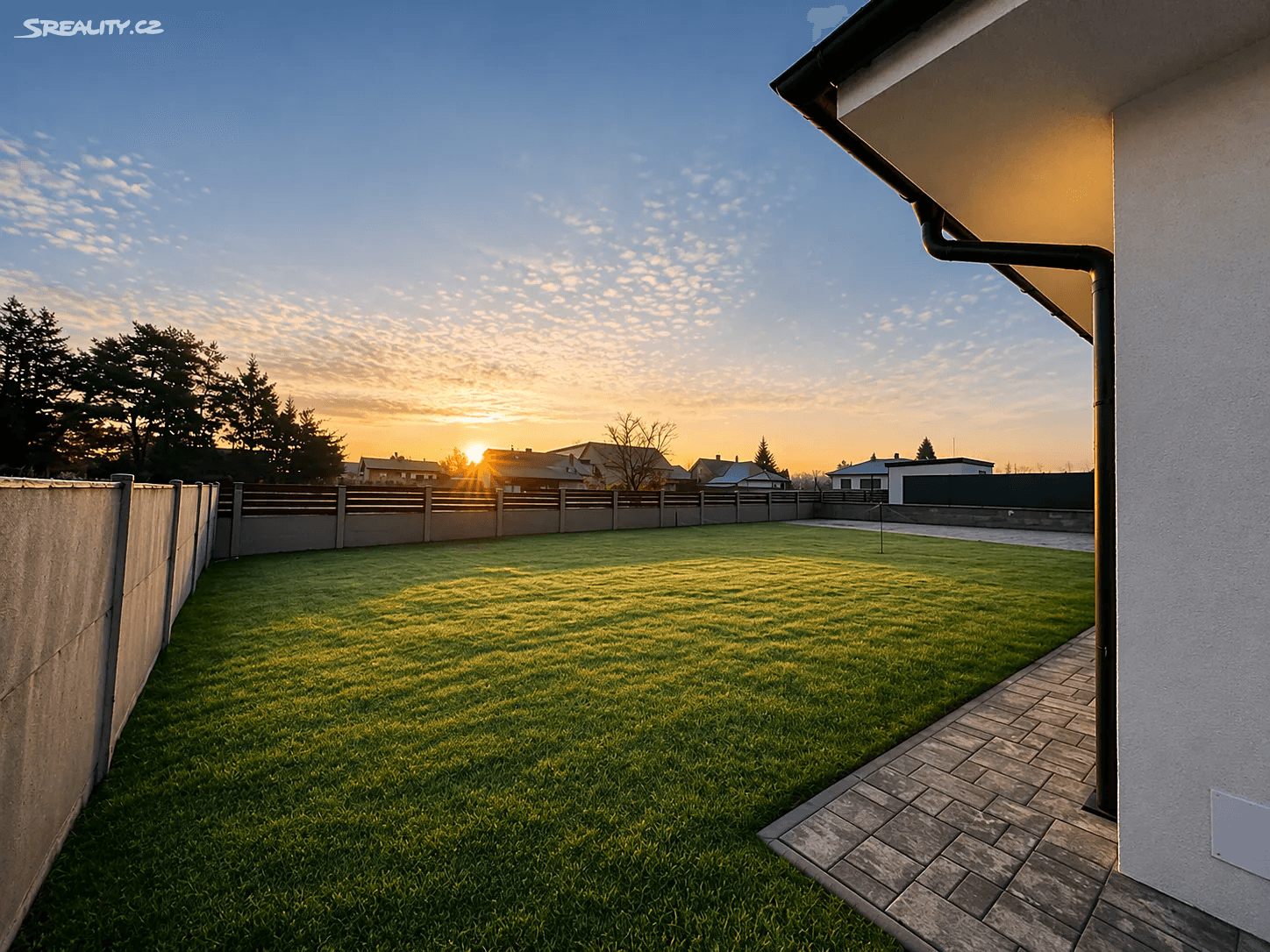 Predaj domu 159 m², pozemek 835 m², Pomněnková, Mukařov, Středočeský kraj Predaj domu 159 m², pozemek 835 m², Pomněnková, Mukařov, Středočeský kraj