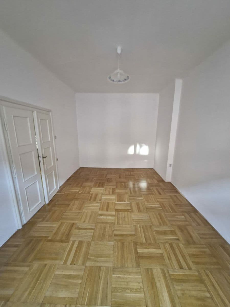 Prenájom bytu 3-izbový 85 m², Podskalská, Praha, Praha Prenájom bytu 3-izbový 85 m², Podskalská, Praha, Praha