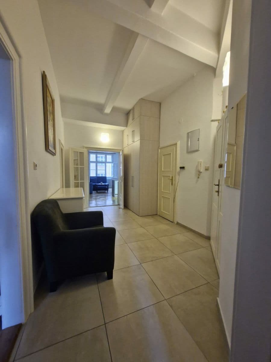 Prenájom bytu 3-izbový 85 m², Podskalská, Praha, Praha Prenájom bytu 3-izbový 85 m², Podskalská, Praha, Praha