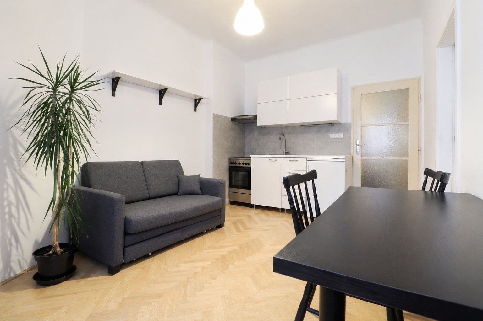 Prenájom bytu 1-izbový 39 m², Vacínova, Praha, Praha Prenájom bytu 1-izbový 39 m², Vacínova, Praha, Praha