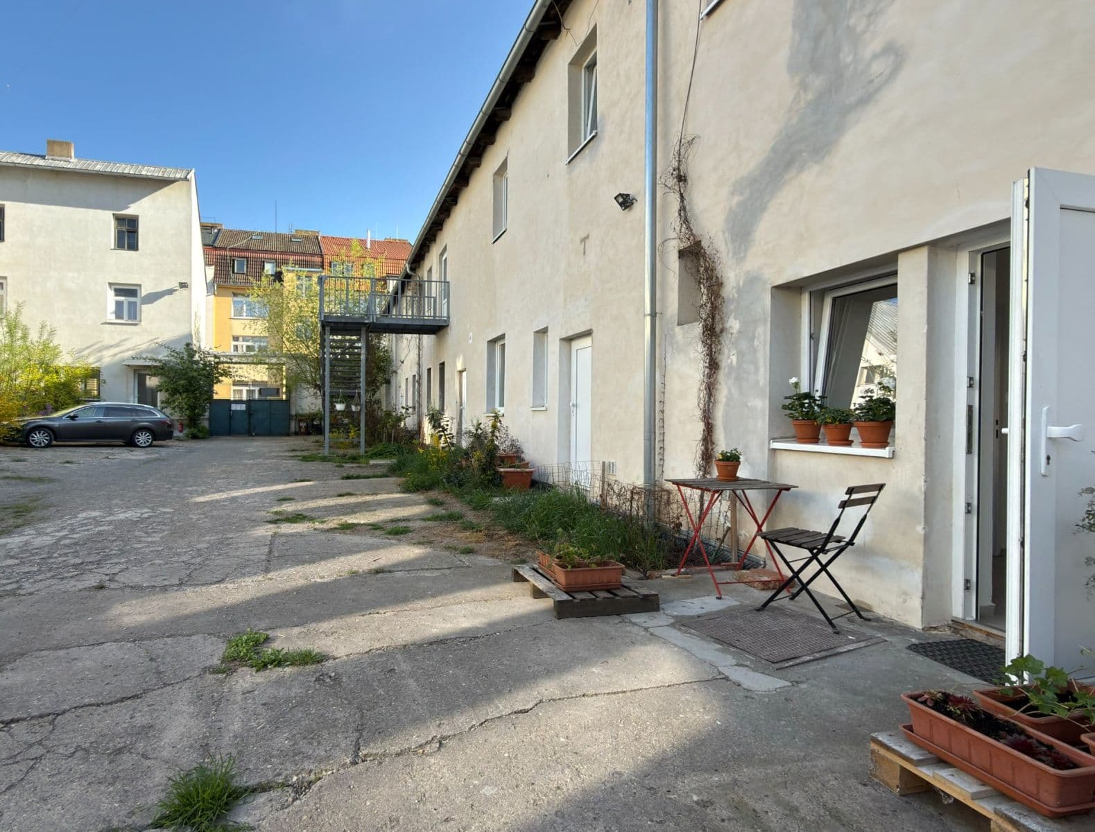 Prenájom bytu 1-izbový 15 m², Zbynická, Praha, Praha Prenájom bytu 1-izbový 15 m², Zbynická, Praha, Praha