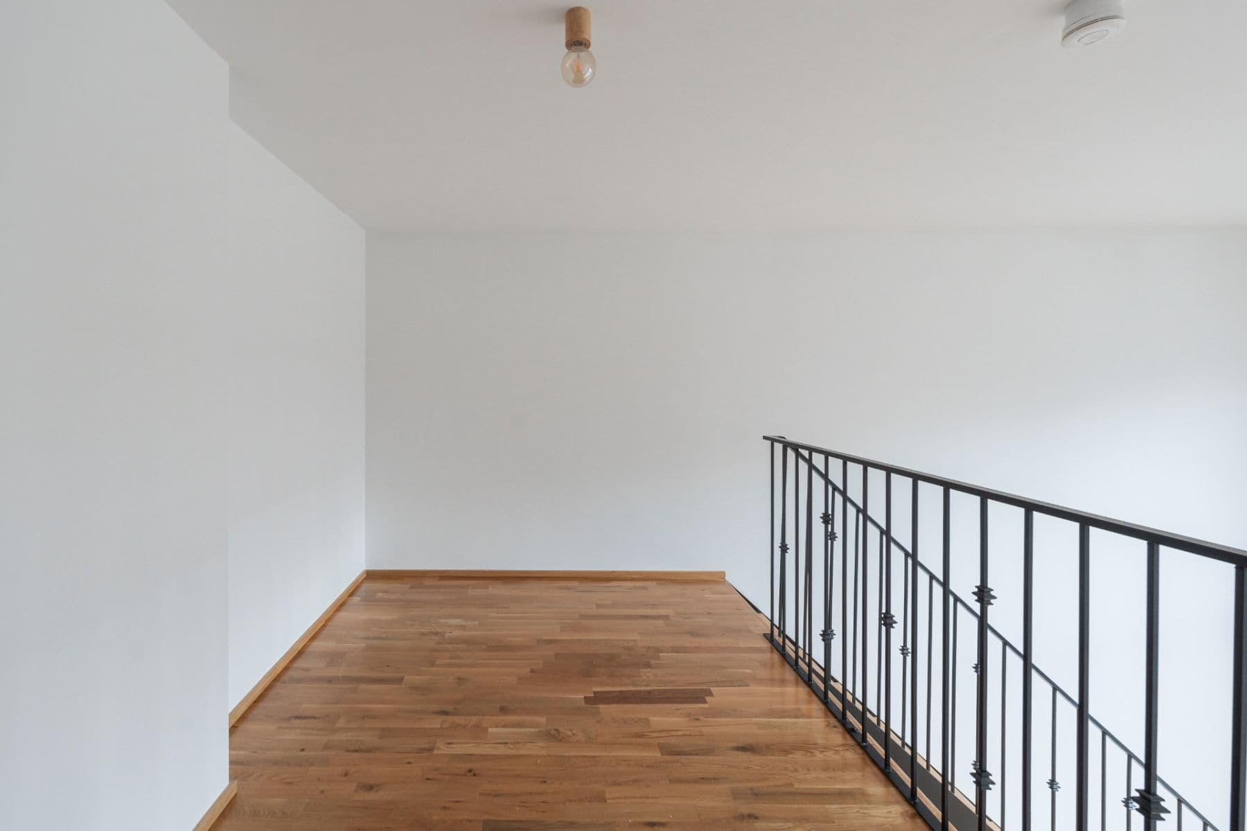 Prenájom bytu 3-izbový 84 m², Ambrožova, Praha, Praha Prenájom bytu 3-izbový 84 m², Ambrožova, Praha, Praha