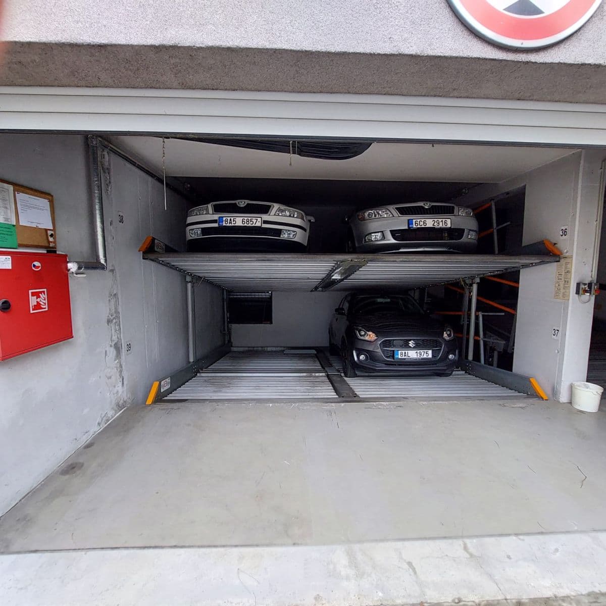 Prenájom garáže 12 m², Štichova, Praha, Praha Prenájom garáže 12 m², Štichova, Praha, Praha