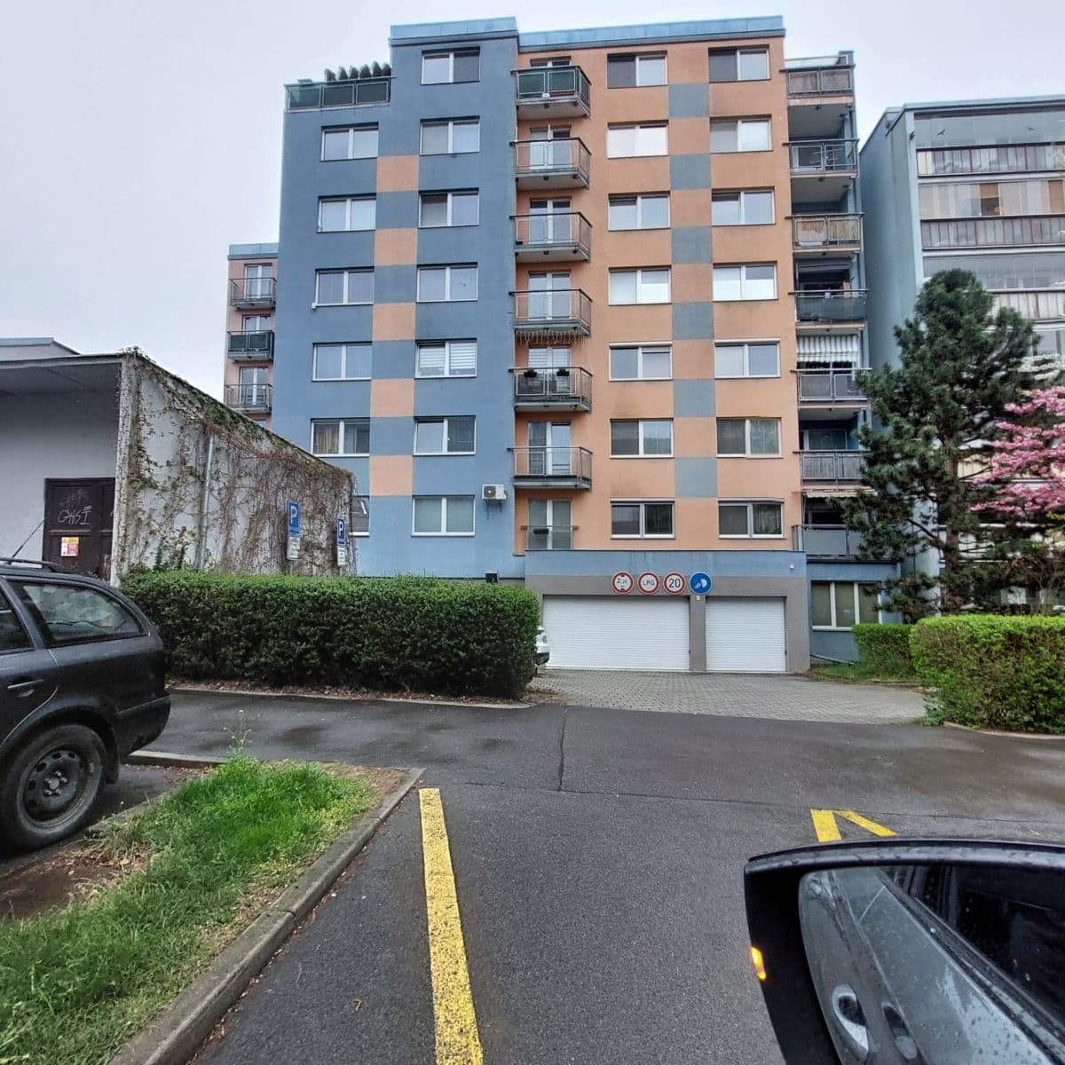 Prenájom garáže 12 m², Štichova, Praha, Praha Prenájom garáže 12 m², Štichova, Praha, Praha