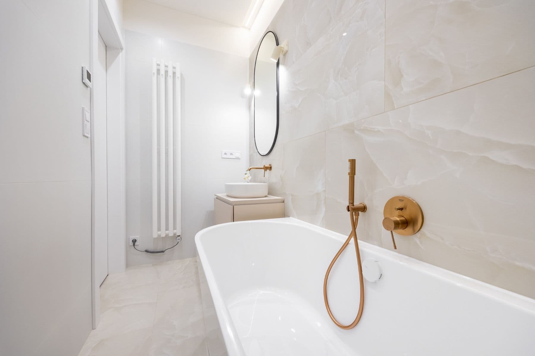 Predaj bytu 3-izbový 95 m², Řezáčovo náměstí, Praha, Praha Predaj bytu 3-izbový 95 m², Řezáčovo náměstí, Praha, Praha