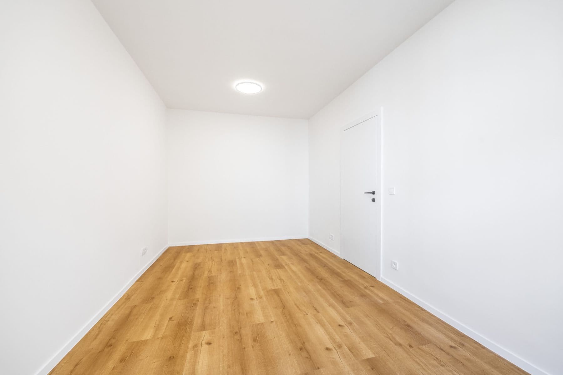 Predaj bytu 3-izbový 95 m², Řezáčovo náměstí, Praha, Praha Predaj bytu 3-izbový 95 m², Řezáčovo náměstí, Praha, Praha