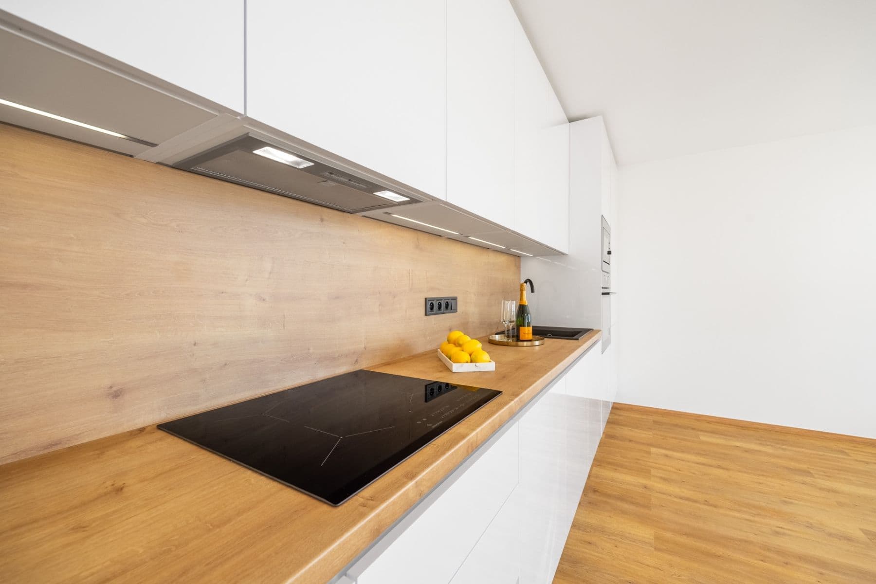 Predaj bytu 3-izbový 71 m², Jílovská, Praha, Praha Predaj bytu 3-izbový 71 m², Jílovská, Praha, Praha