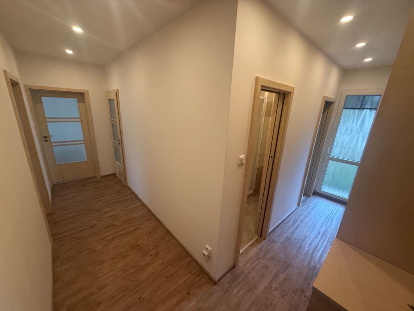 Prenájom bytu 3-izbový 68 m², Horňátecká, Praha, Praha Prenájom bytu 3-izbový 68 m², Horňátecká, Praha, Praha