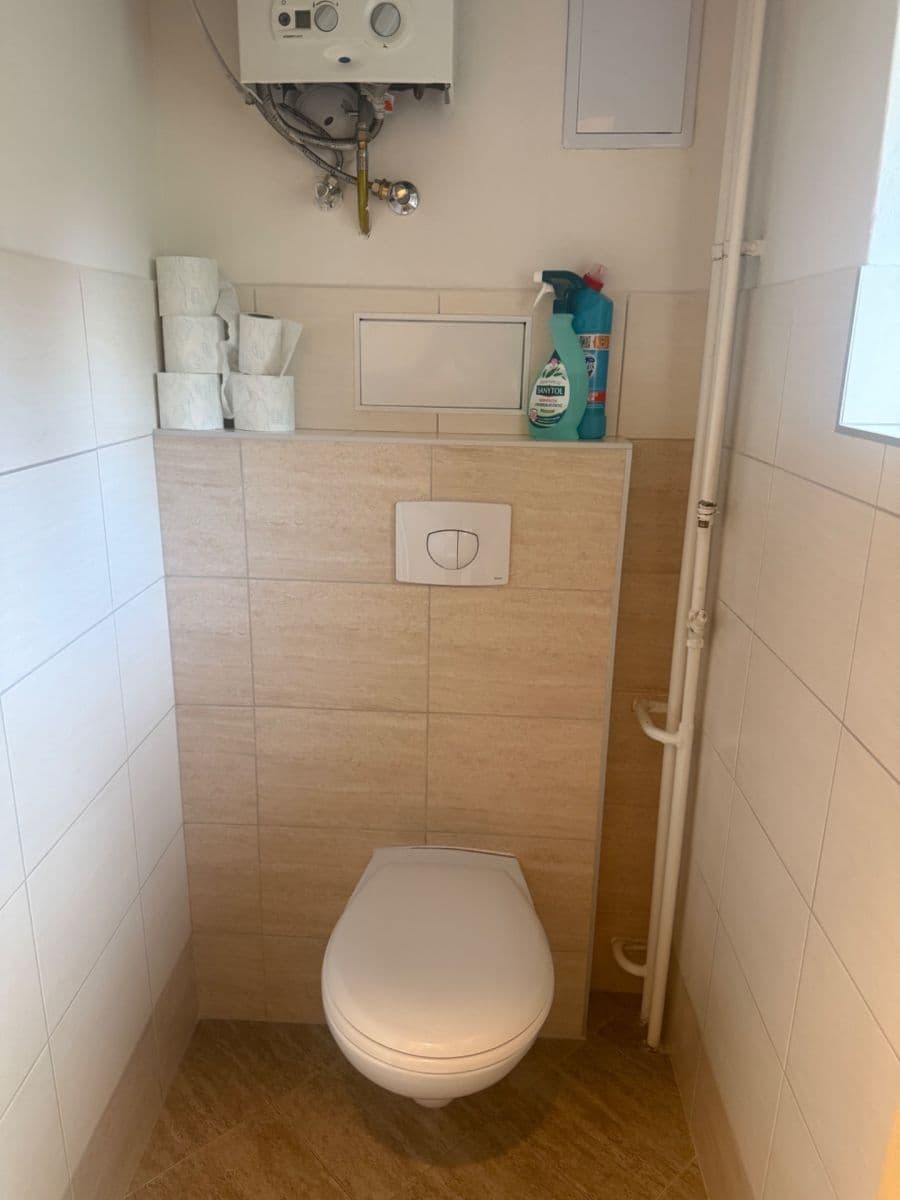 Prenájom bytu 3-izbový 68 m², Horňátecká, Praha, Praha Prenájom bytu 3-izbový 68 m², Horňátecká, Praha, Praha