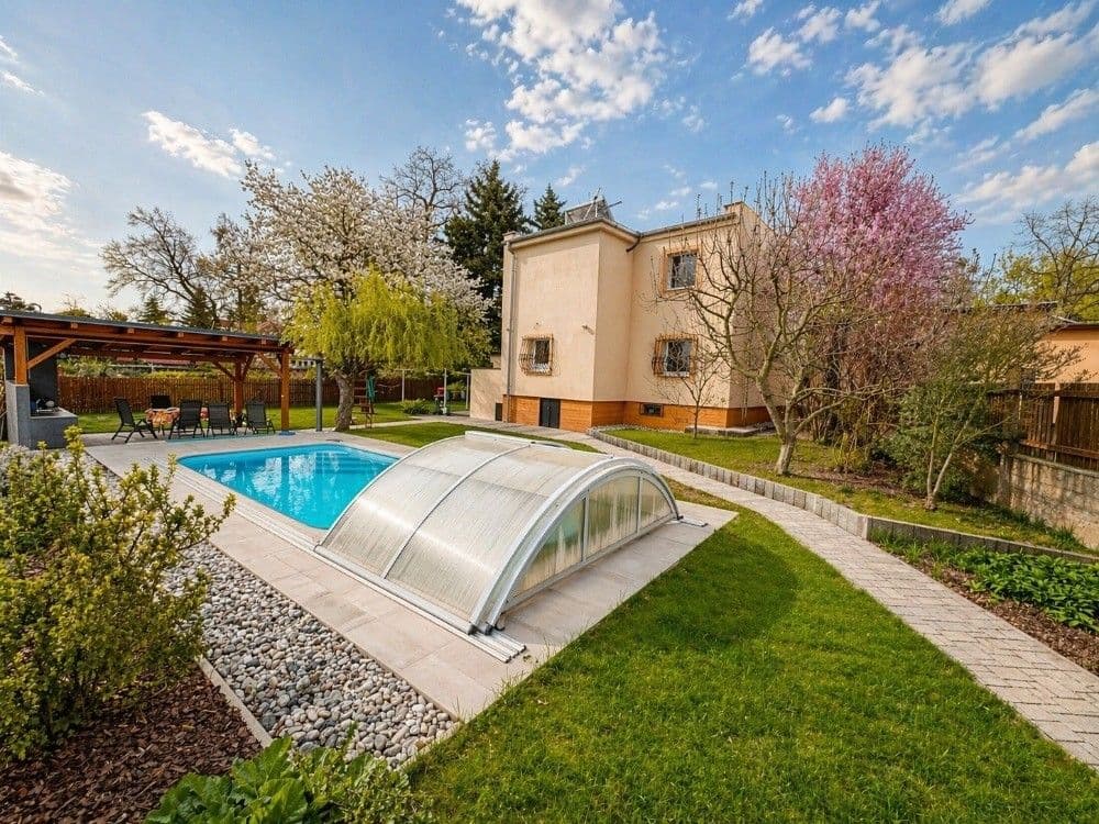 Predaj domu 165 m², pozemek 823 m², Vestecká, Vestec, Středočeský kraj Predaj domu 165 m², pozemek 823 m², Vestecká, Vestec, Středočeský kraj