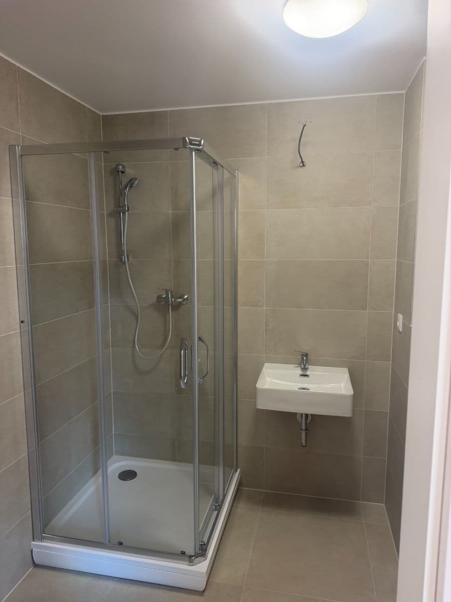 Prenájom bytu 2-izbový 56 m², U Kasáren, Dašice, Pardubický kraj Prenájom bytu 2-izbový 56 m², U Kasáren, Dašice, Pardubický kraj
