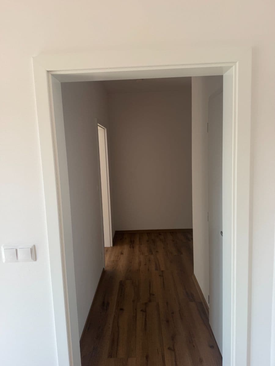 Prenájom bytu 2-izbový 56 m², U Kasáren, Dašice, Pardubický kraj Prenájom bytu 2-izbový 56 m², U Kasáren, Dašice, Pardubický kraj