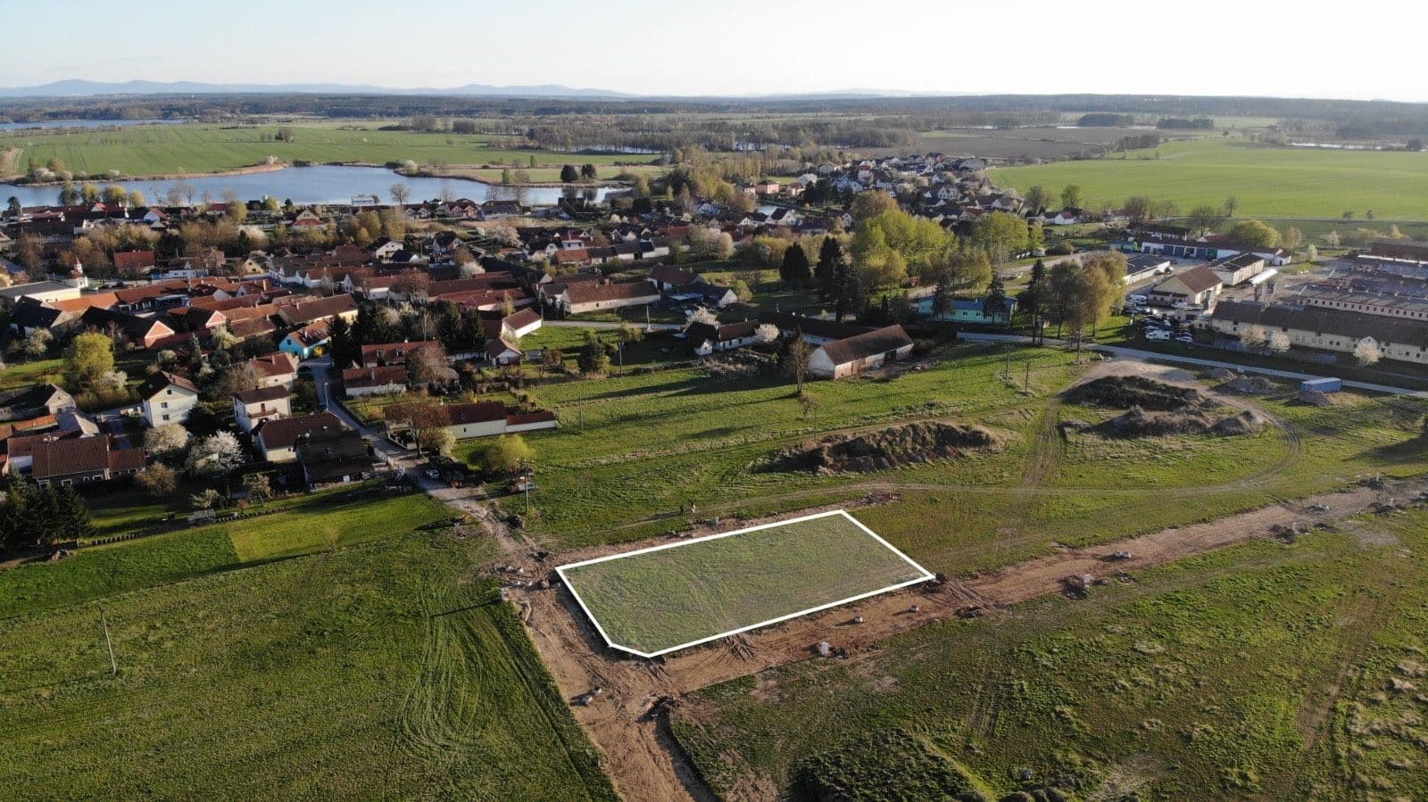 Predaj pozemku 1.570 m², Třeboň, Jihočeský kraj Predaj pozemku 1.570 m², Třeboň, Jihočeský kraj