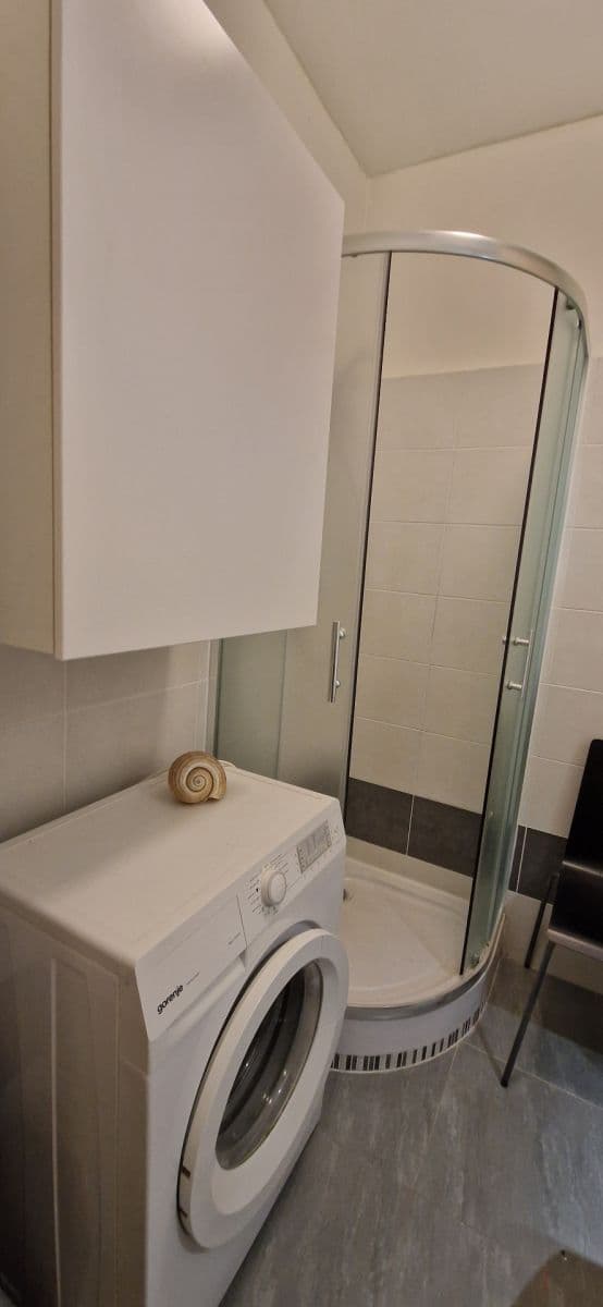 Prenájom bytu 1-izbový 31 m², Jindřicha Plachty, Praha, Praha Prenájom bytu 1-izbový 31 m², Jindřicha Plachty, Praha, Praha