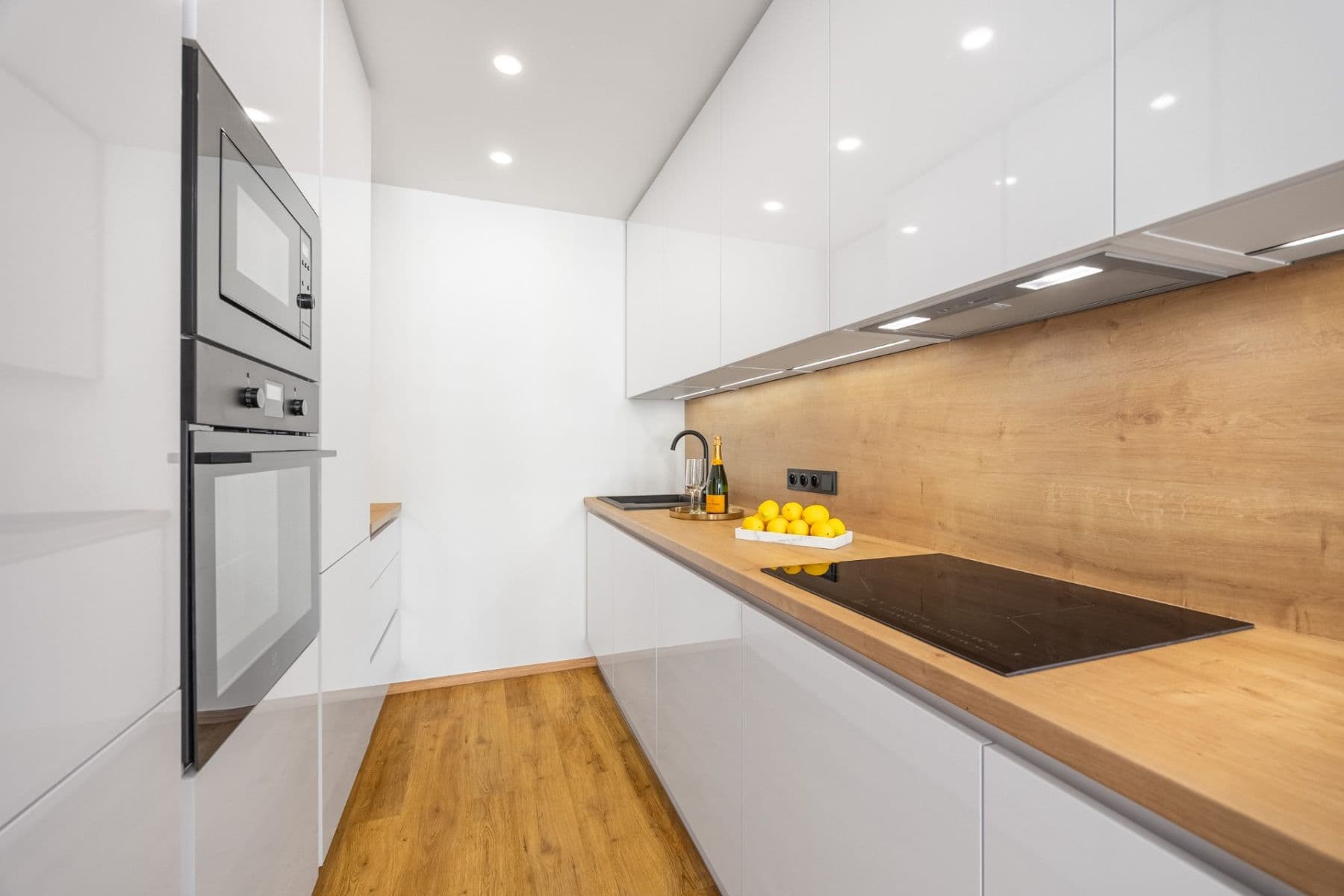 Predaj bytu 3-izbový 68 m², Ke Kateřinkám, Praha, Praha Predaj bytu 3-izbový 68 m², Ke Kateřinkám, Praha, Praha