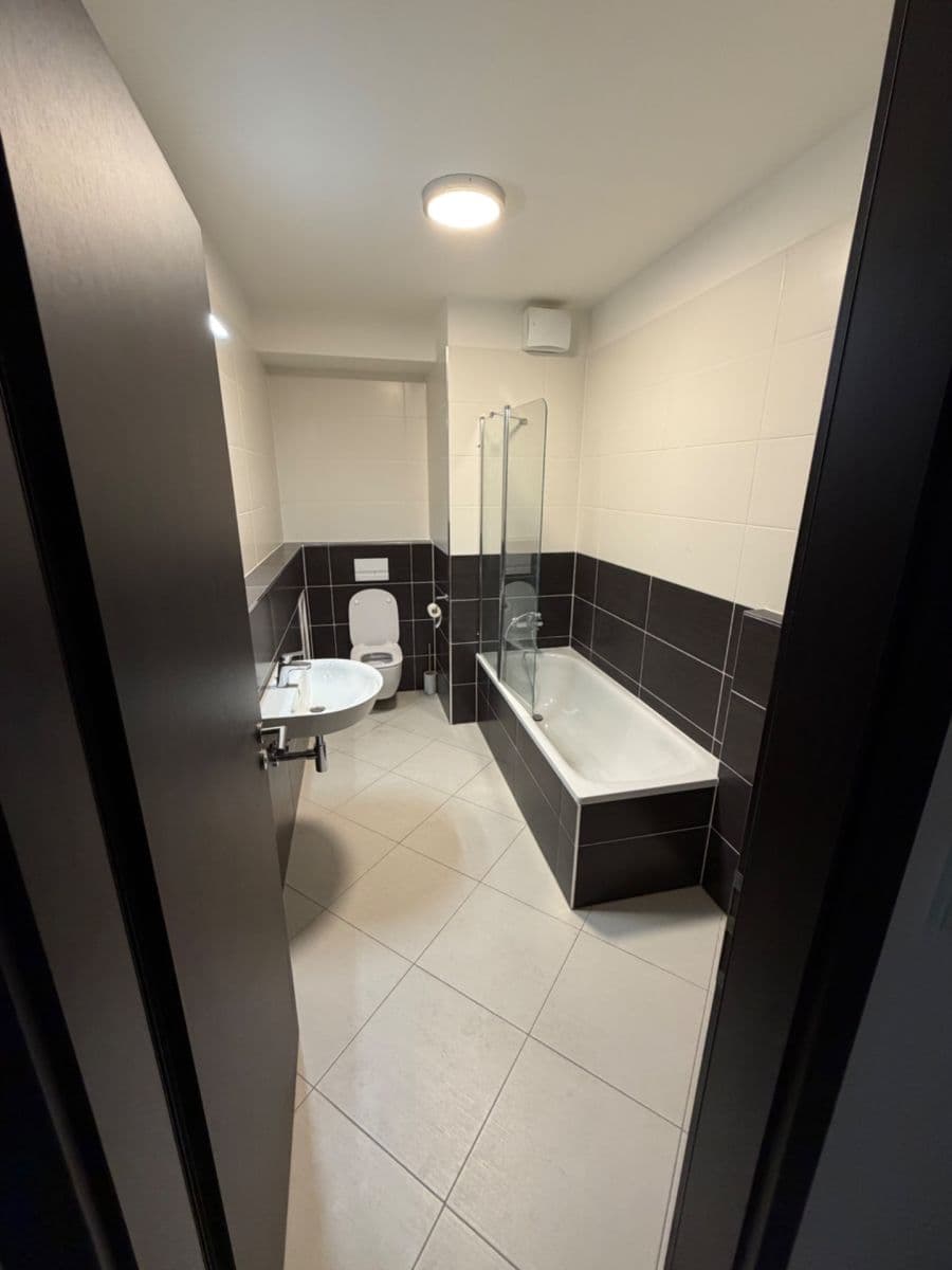 Prenájom bytu 2-izbový 53 m², Stočesova, Praha, Praha Prenájom bytu 2-izbový 53 m², Stočesova, Praha, Praha