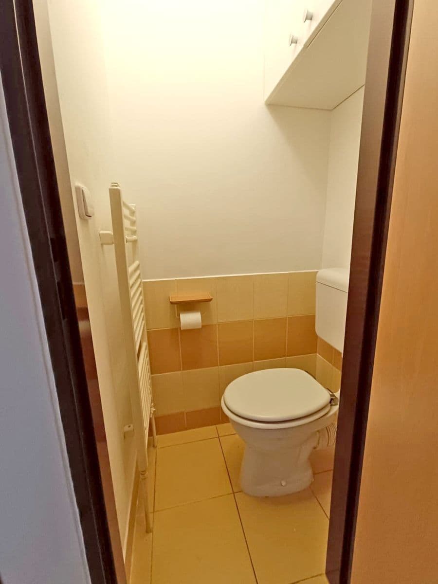 Predaj bytu 3-izbový 74 m², Dolní Čermná, Pardubický kraj Predaj bytu 3-izbový 74 m², Dolní Čermná, Pardubický kraj