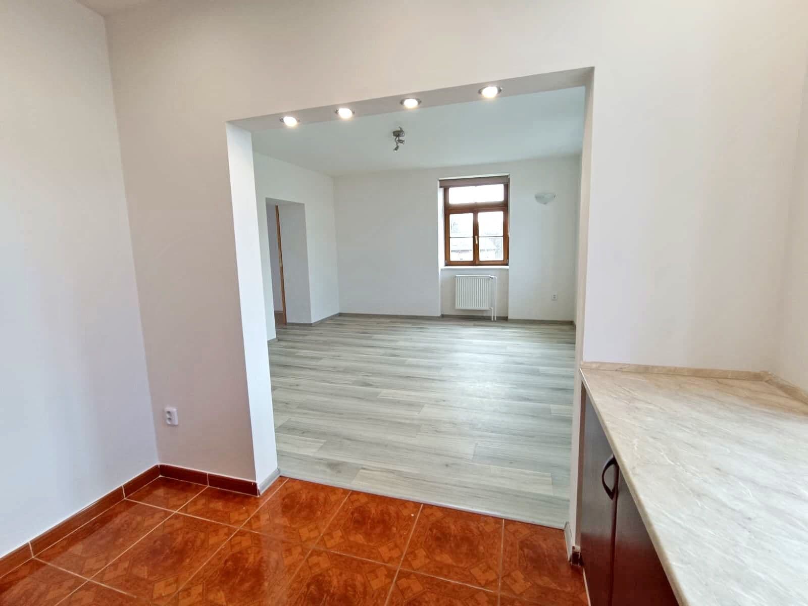 Predaj bytu 3-izbový 74 m², Dolní Čermná, Pardubický kraj Predaj bytu 3-izbový 74 m², Dolní Čermná, Pardubický kraj