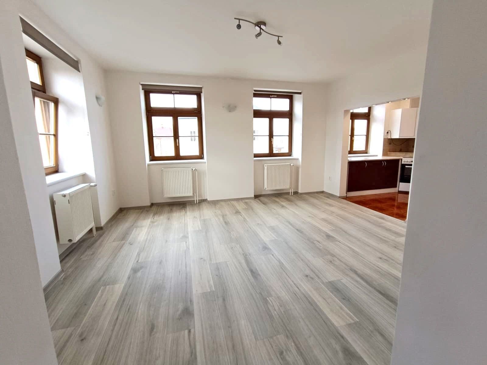 Predaj bytu 3-izbový 74 m², Dolní Čermná, Pardubický kraj Predaj bytu 3-izbový 74 m², Dolní Čermná, Pardubický kraj