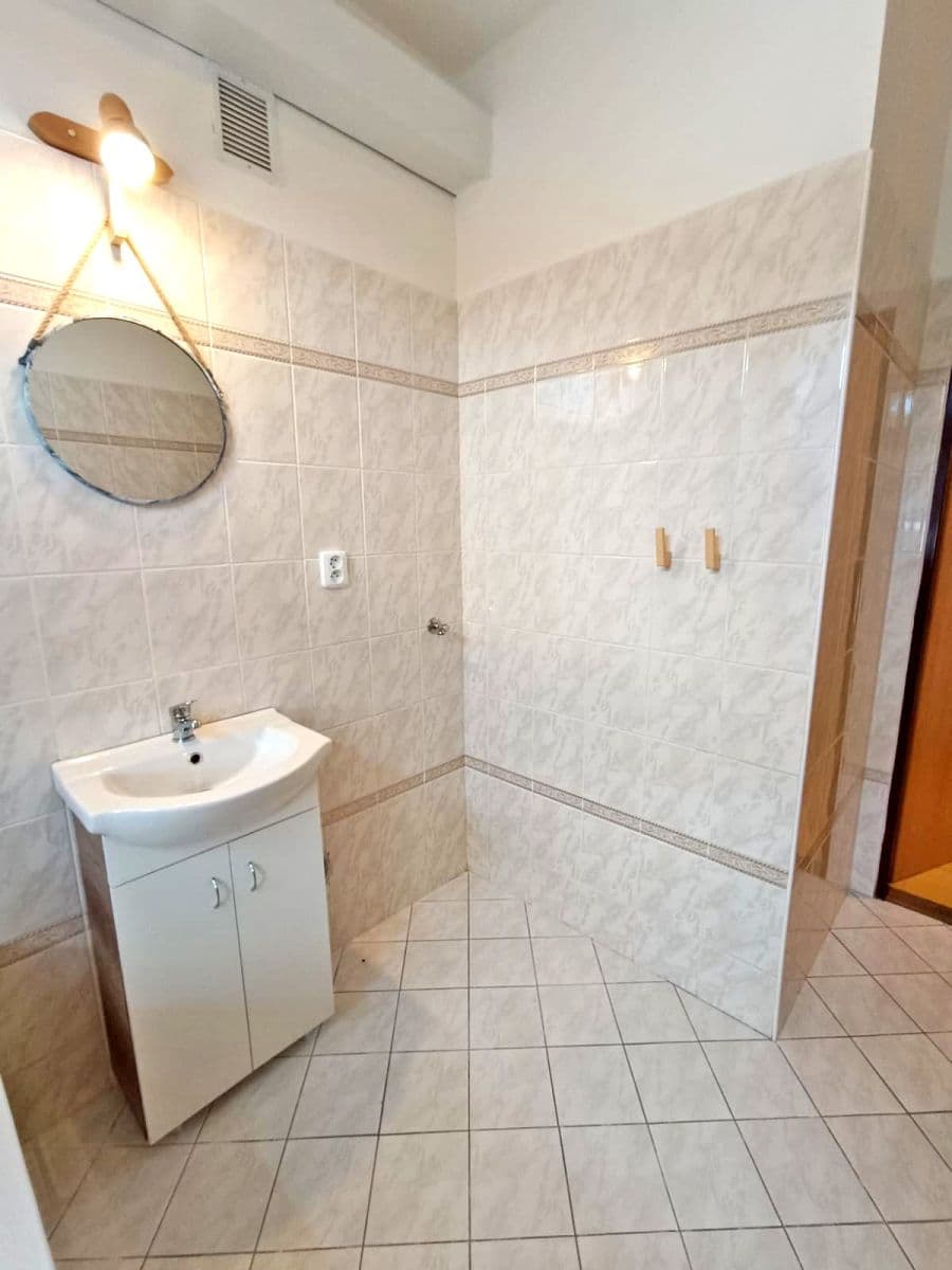 Predaj bytu 3-izbový 74 m², Dolní Čermná, Pardubický kraj Predaj bytu 3-izbový 74 m², Dolní Čermná, Pardubický kraj