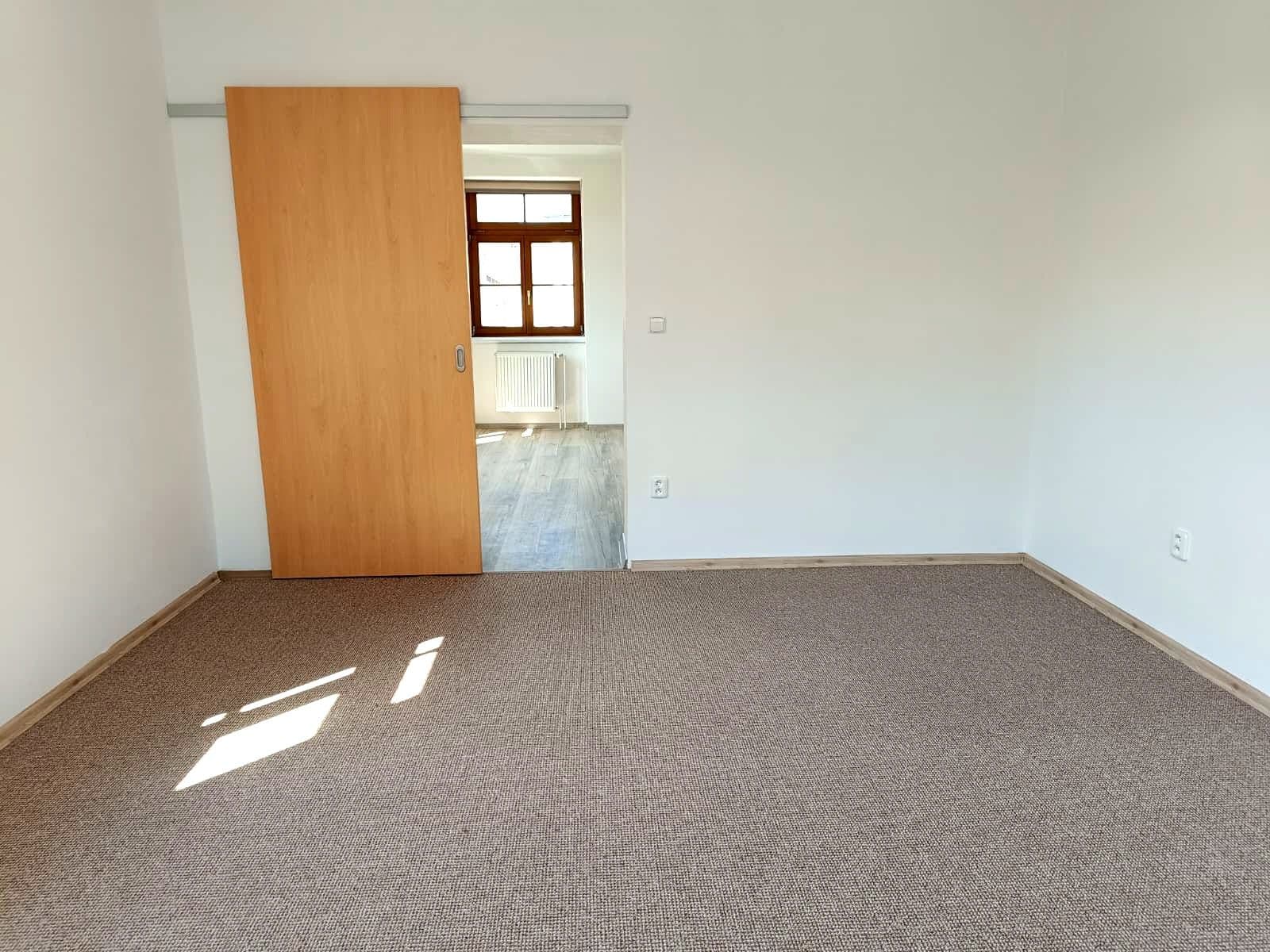 Predaj bytu 3-izbový 74 m², Dolní Čermná, Pardubický kraj Predaj bytu 3-izbový 74 m², Dolní Čermná, Pardubický kraj