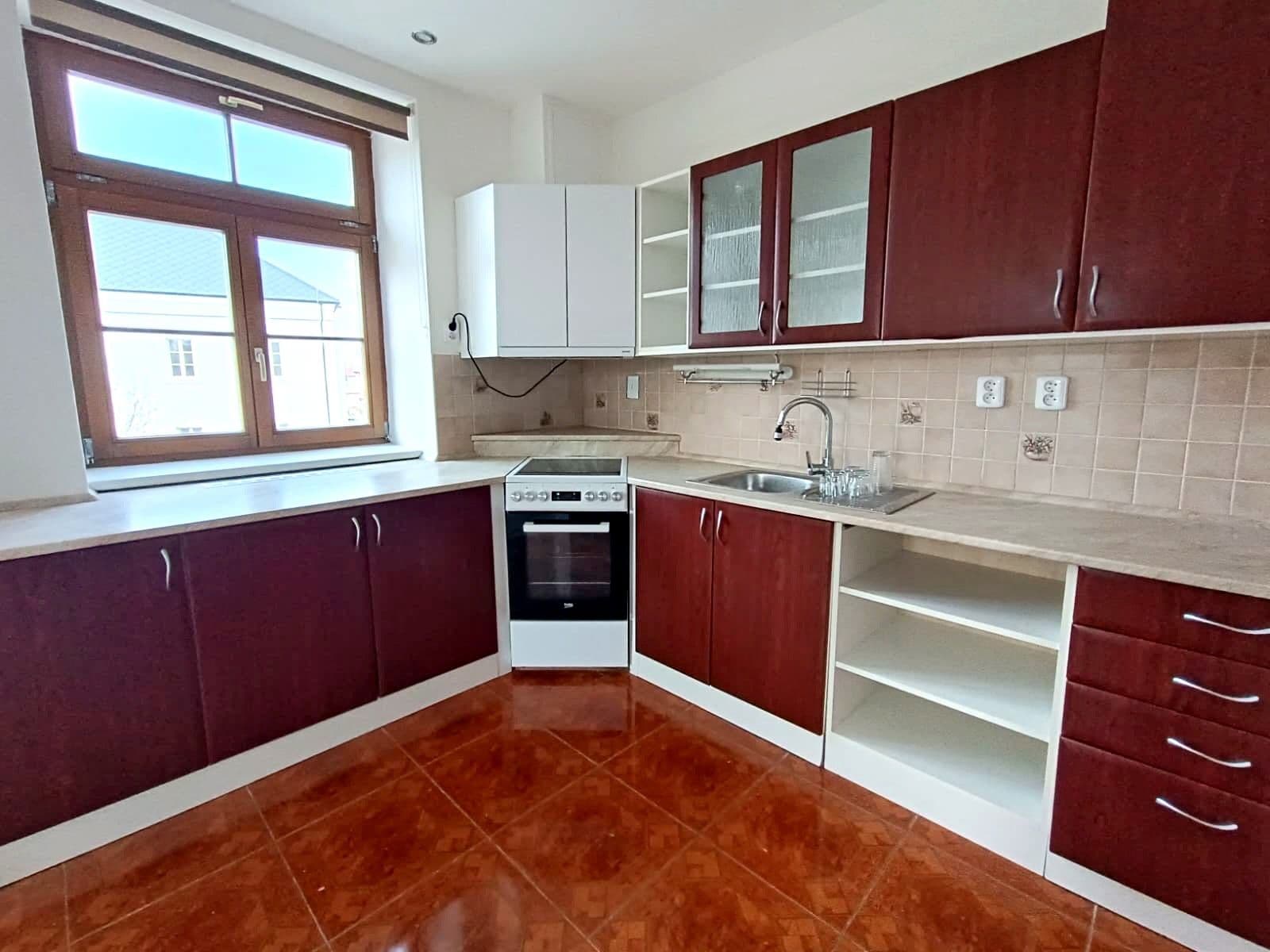Predaj bytu 3-izbový 74 m², Dolní Čermná, Pardubický kraj Predaj bytu 3-izbový 74 m², Dolní Čermná, Pardubický kraj